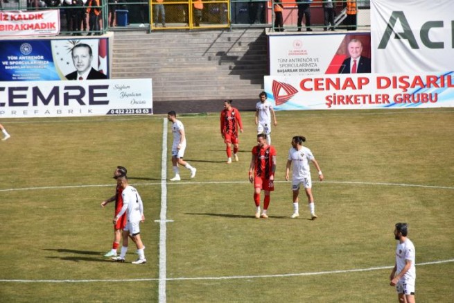 TFF 2. Lig: Vanspor FK: 3 - Yeni Mersin İdmanyurdu: 0  