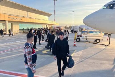 300 Düzensiz Göçmen Ülkelerine Sınır Dışı Edildi