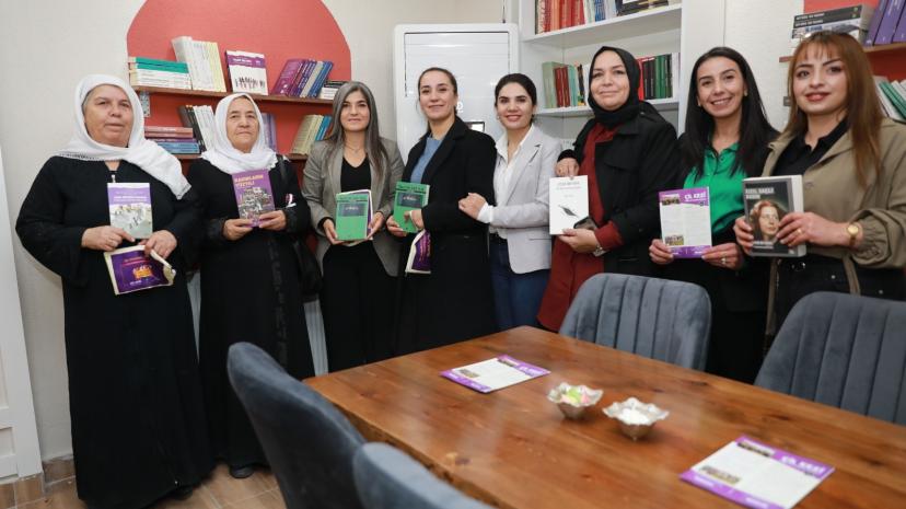 İpekyolu Belediyesi Stêrk Kadın Eserleri Kütüphanesinin Açılışını Yaptı