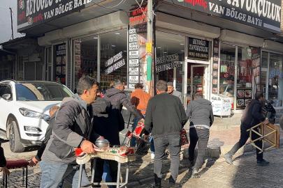 İpekyolu zabıta ekiplerinin seyyar satıcılara yönelik denetimleri süruyor