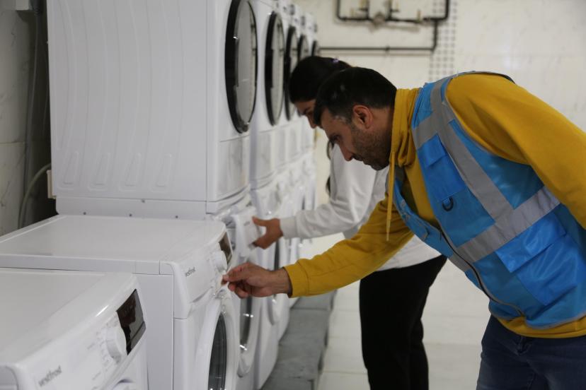 Van'da ihtiyaç sahiplerine ücretsiz çamaşırhane hizmeti