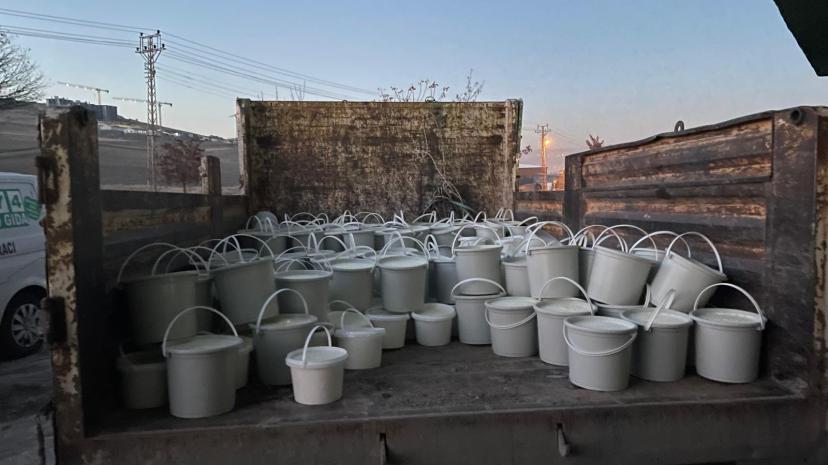 Edremit’te halk sağlığını tehdit eden yoğurtlar imha edildi