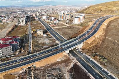 Elmalık yolu trafiğe açıldı