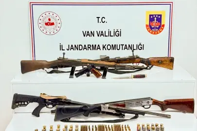 Erciş'te Silah ve Mühimmat Ele Geçirildi