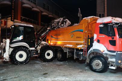 İpekyolu’nda Kar Mesaisi Devam Ediyor