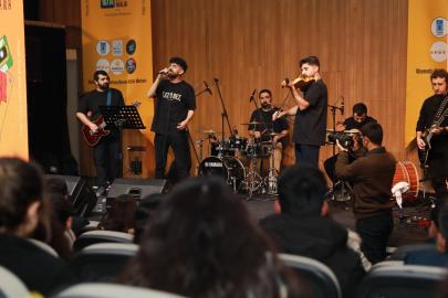 Kent Müzik Festivali Dördüncü Gününde Kürtçe Rock Sahnedeydi