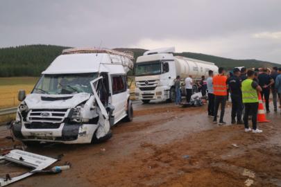 Gaziantep'te zincirleme kazada ortalık savaş alanına döndü: 2 ölü, çok sayıda yaralı