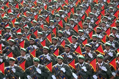 İran Devrim Muhafızları en yüksek teyakkuz seviyesine geçti