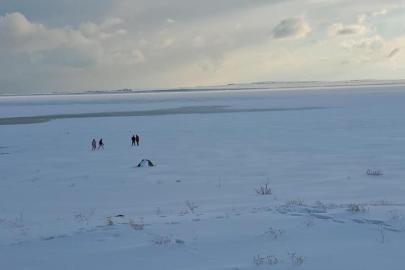 ‘Kuş cenneti’ Arin Gölü tamamen dondu