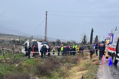 Mesaiye giden memurlar üzüm bağına uçtu; 25 yaralı