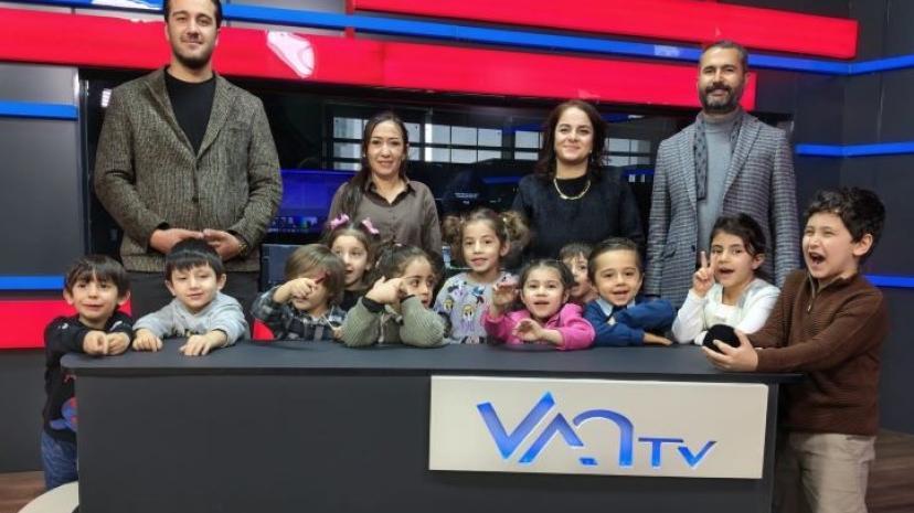 Miniklerden Van TV’ye sürpriz ziyaret