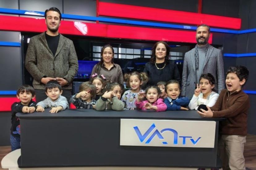 Miniklerden Van TV’ye sürpriz ziyaret