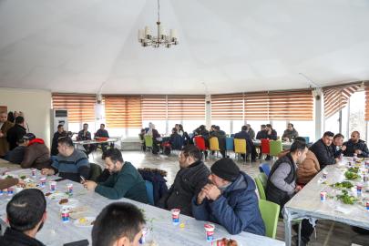 VAN BÜYÜKŞEHİR BELEDİYESİNDEN ENGELLİ BİREYLERE YÖNELİK SIRA GECESİ TADINDA ETKİNLİK