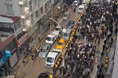 Van ve Ağrı'da sokaklar karıştı! Çok sayıda kişi gözaltında