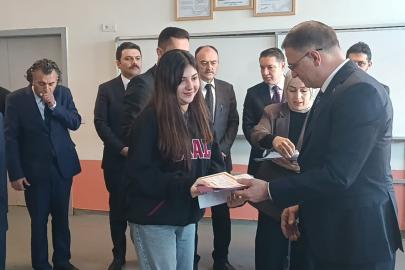 Van’da 275 bin 363 öğrenci karne heyecanı yaşadı