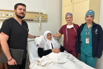 Van'da hastanın göğüs kafesi açılmadan akciğerin yarısı çıkarıldı