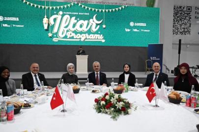 Bakan Uraloğlu: "15 yaşından küçük çocuklar sosyal paylaşım sitelerinde hesap açamayacak"