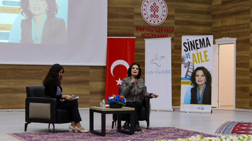 BÜYÜKŞEHİR BELEDİYESİ HÜLYA KOÇYİĞİT'İ VAN’DA SEVENLERİYLE BULUŞTURDU