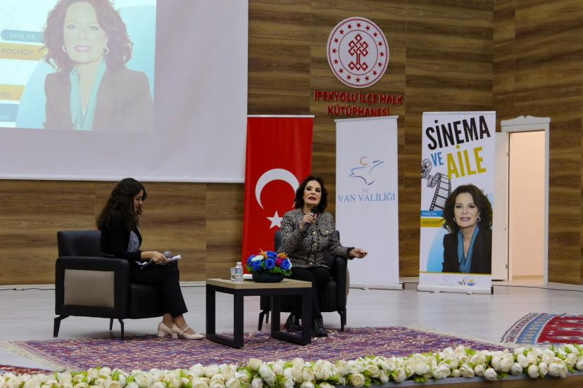 BÜYÜKŞEHİR BELEDİYESİ HÜLYA KOÇYİĞİT'İ VAN’DA SEVENLERİYLE BULUŞTURDU