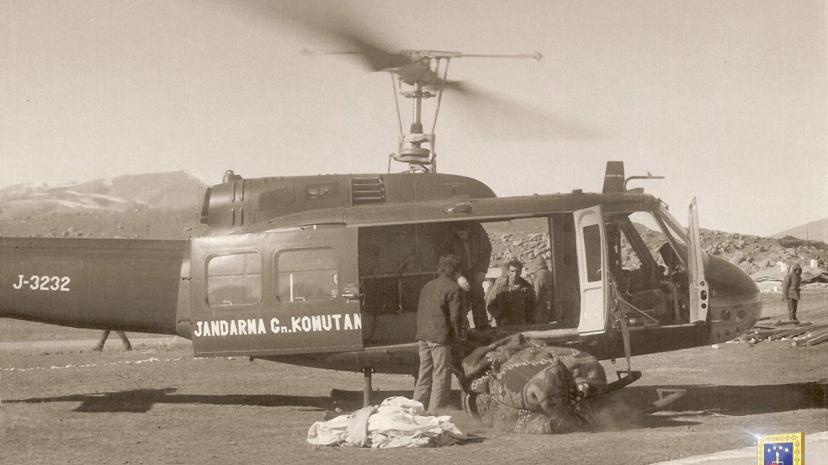 Çaldıran depreminin 50’nci yılında jandarmadan tarihi helikopter paylaşımı