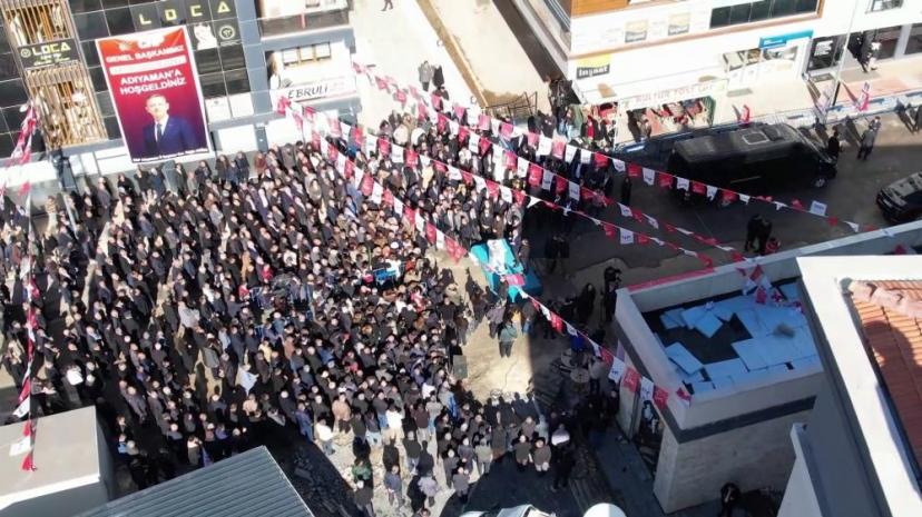 CHP Genel Başkanı Özgür Özel'in halk buluşmasına vatandaş ilgi göstermedi