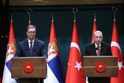 Cumhurbaşkanı Erdoğan: "Dünyada belirsizliğin arttığı bir dönemde Türkiye olarak yakın çevremizde ve ötesinde barışın ve huzurun tesisi için var gücümüzle çalışıyoruz"
