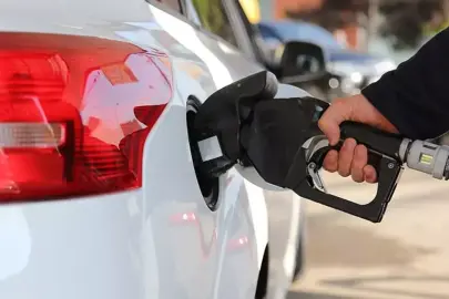 Deprem futbol aşkını bitiremedi