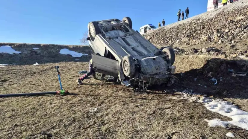 Erciş'te Trafik Kazası: 3 Yaralı