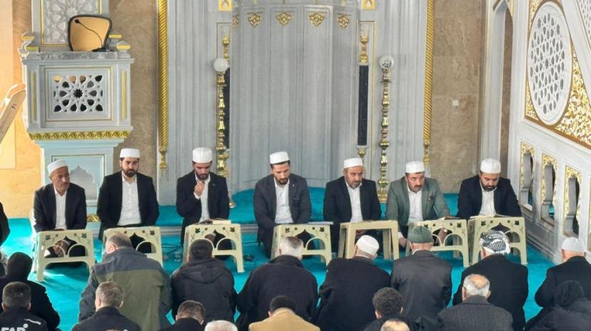 Hakkari'de deprem şehitleri dualarla anıldı