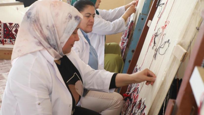 Hakkari’nin kilimleri, kültürel hafızayı günümüze taşıyor