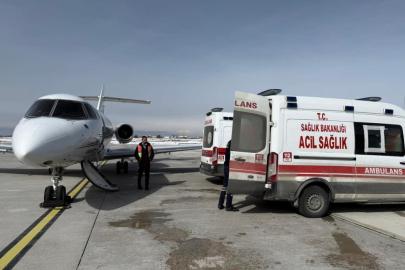 Hasta 2 bebek ambulans uçakla İstanbul’a sevk edildi