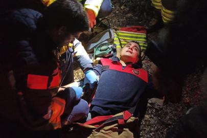 Hatay'da dereye uçan operatörü kurtaran 4 itfaiye personeli zehirlendi