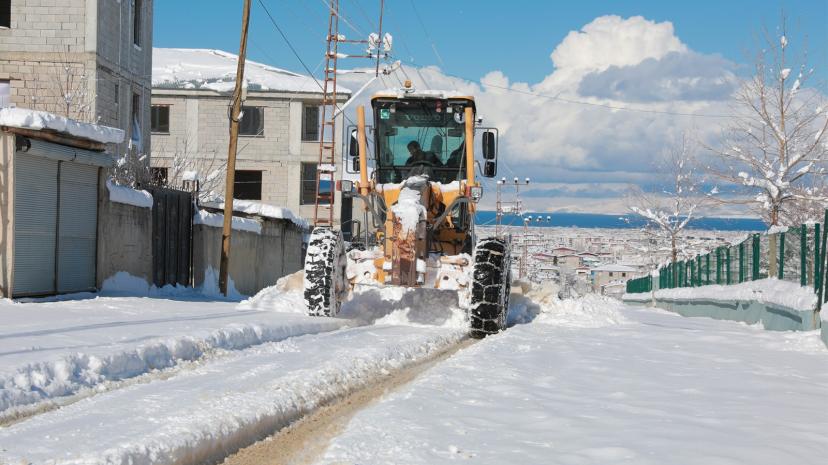 İpekyolu'nda Kar Temizleme Çalışmalarımız Sürüyor