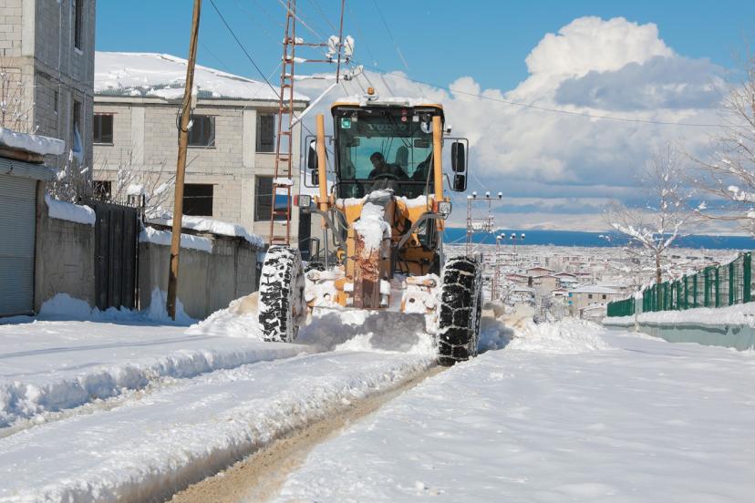 İpekyolu'nda Kar Temizleme Çalışmalarımız Sürüyor