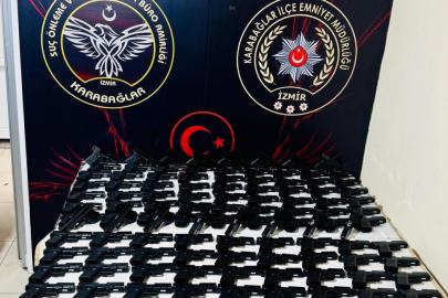 İzmir’de güvercin kümesinden cephanelik çıktı: 124 tabanca ele geçirildi