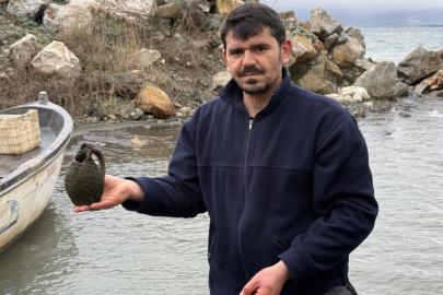 İznik Gölü'nde balıkçıların ağına küp takıldı