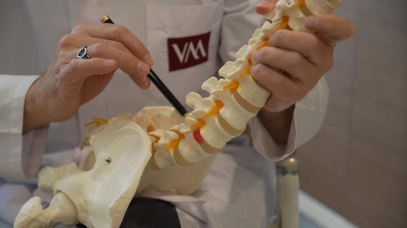 "Kapalı omurga cerrahisi ile felç riski yok denecek kadar azaltılabiliyor"