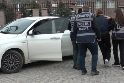 Kredi kartlarını kopyalayarak 2 milyon liradan fazla vurgun yaptılar