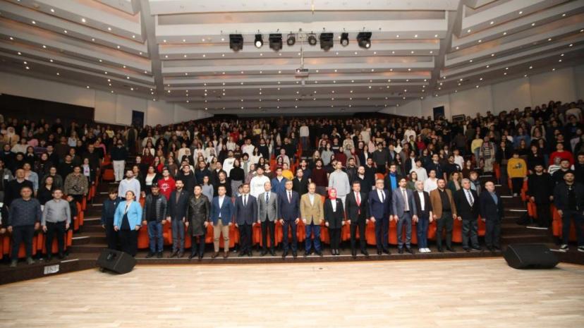 Türkiye'nin ilk astronotu Alper Gezeravcı: "Ay'a gitmek üzere ikinci görevin eşiğine gelmiştik, Mart ayına ötelendi şu anda"