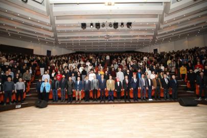 Türkiye'nin ilk astronotu Alper Gezeravcı: "Ay'a gitmek üzere ikinci görevin eşiğine gelmiştik, Mart ayına ötelendi şu anda"