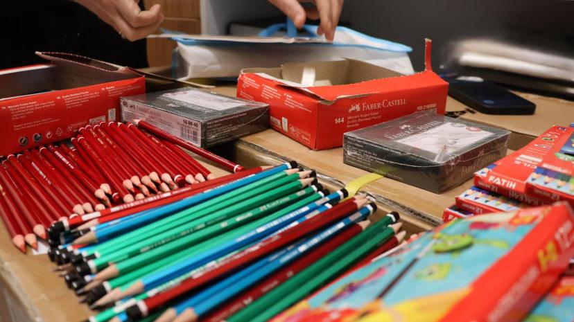 Tuşba Belediyesi Öğrencilere Kırtasiye Desteğini Sürdürüyor