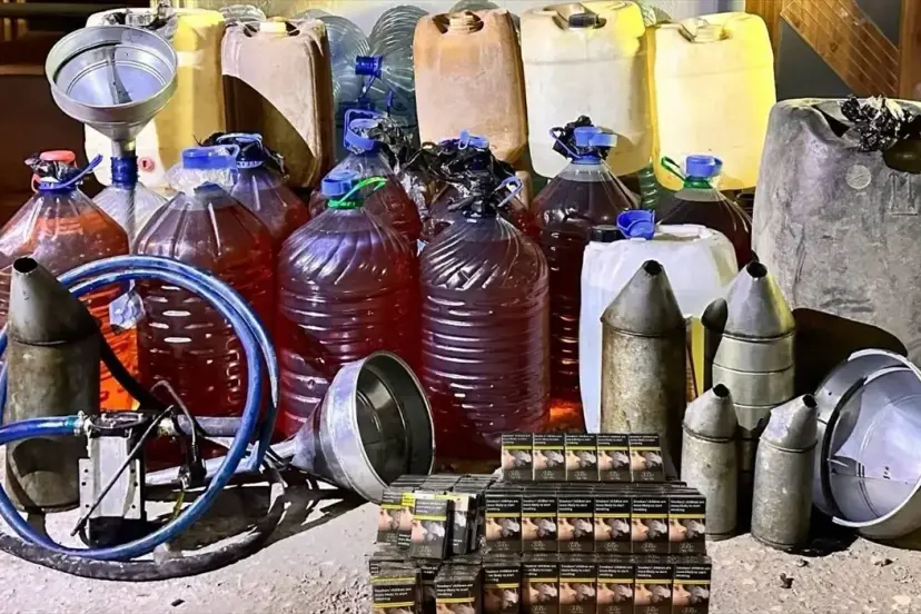 Tuşba'da Kaçak Akaryakıt ve Sigaraya Operasyon