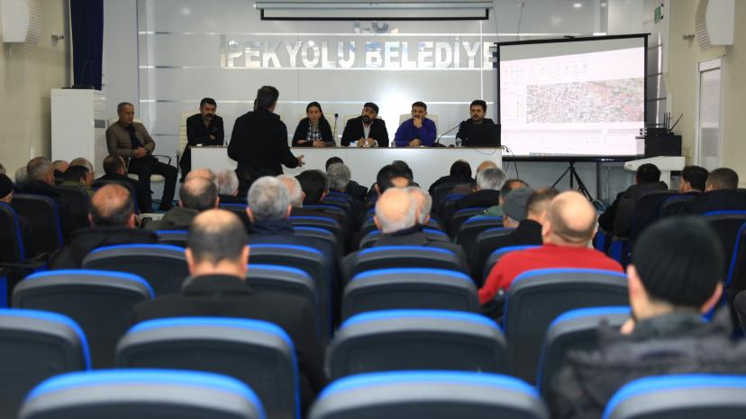 Vali Mithatpaşa Mahallesi Sakinleri Belediyeyle Bir Araya Geldi