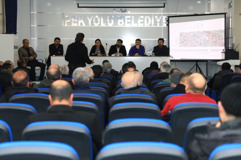 Vali Mithatpaşa Mahallesi Sakinleri Belediyeyle Bir Araya Geldi