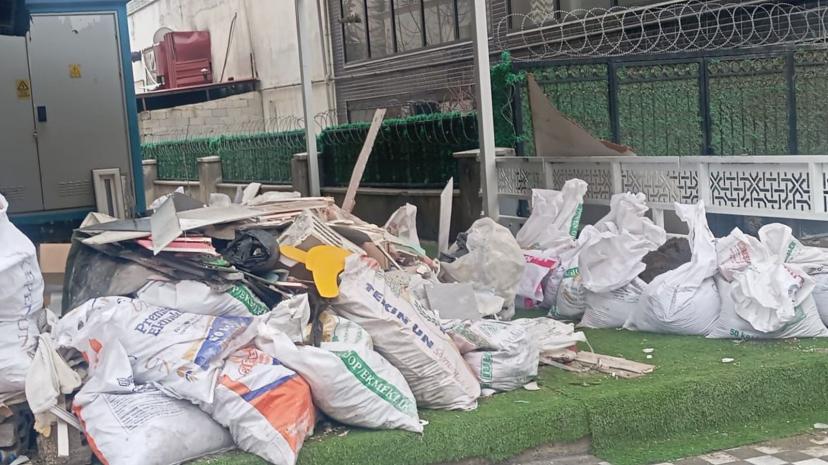 VAN BÜYÜKŞEHİR BELEDİYESİ’NDEN İZİNSİZ MOLOZ DÖKÜMÜNE SIKI DENETİM