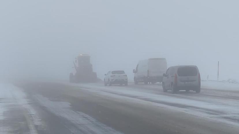 Van'da 40 yerleşim yerinin yolu kapalı