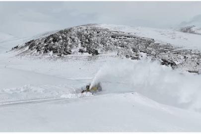 Van'da 53 yerleşim yerinin yolu kapalı