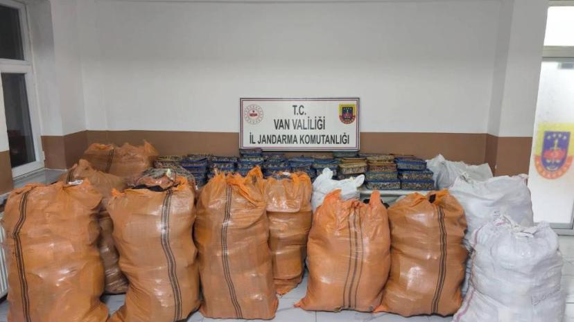 Van’da gümrük kaçağı malzeme ele geçirildi