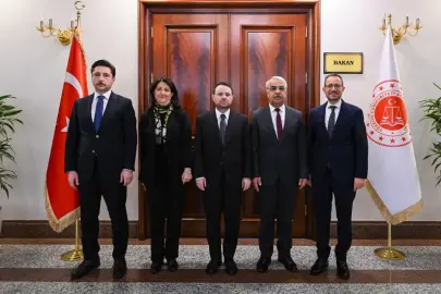 Adalet Bakanı Gürlek, DEM Parti Heyetiyle 'Terörsüz Türkiye' sürecini görüştü
