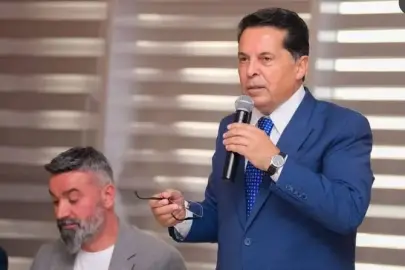 AHMET ÖZER BELEDİYE BAŞKANLIĞINA DÖNEMEYECEK